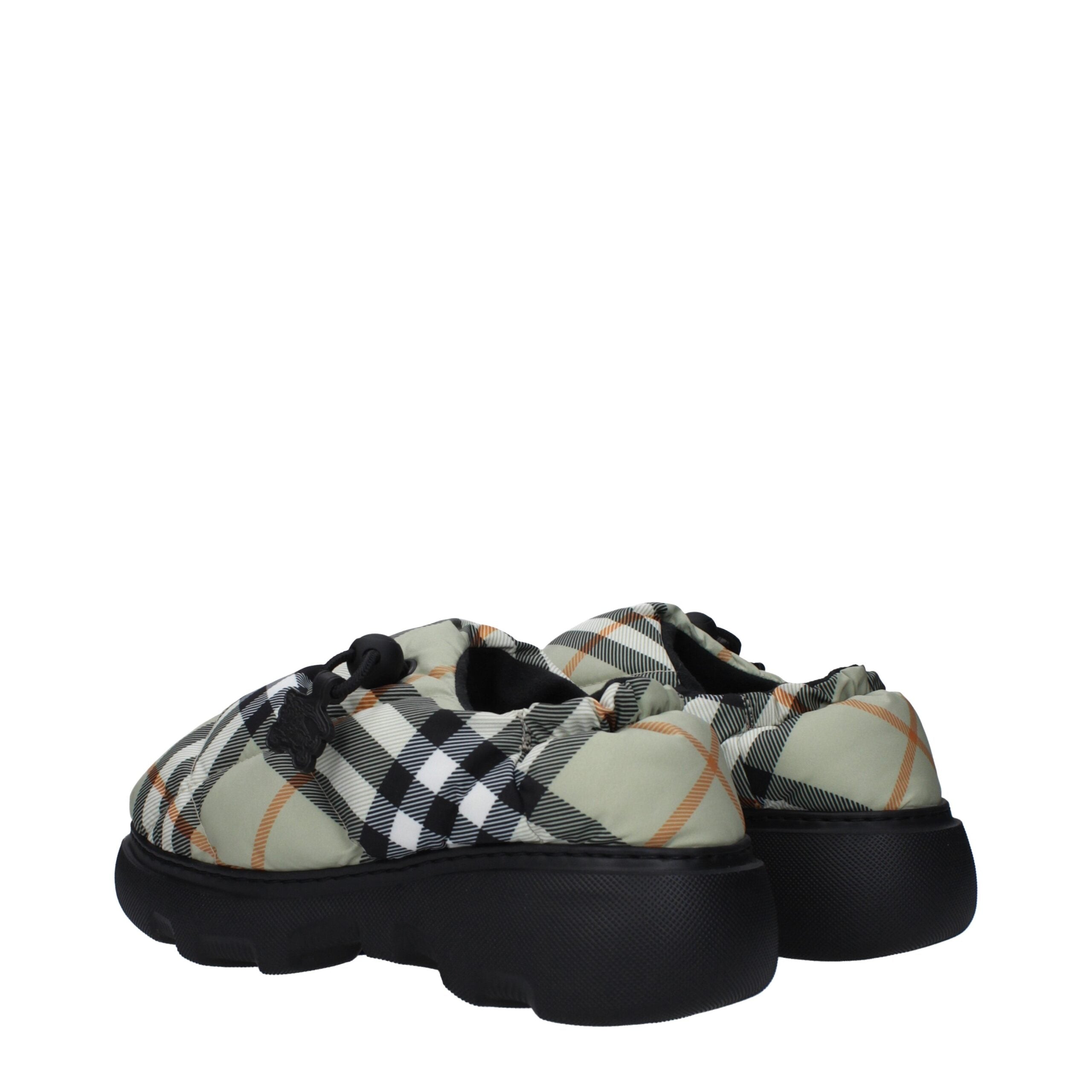 Grüne Slip-On-Loafer aus Stoff