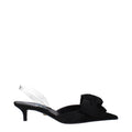 Schwarze flache Satinsandalen