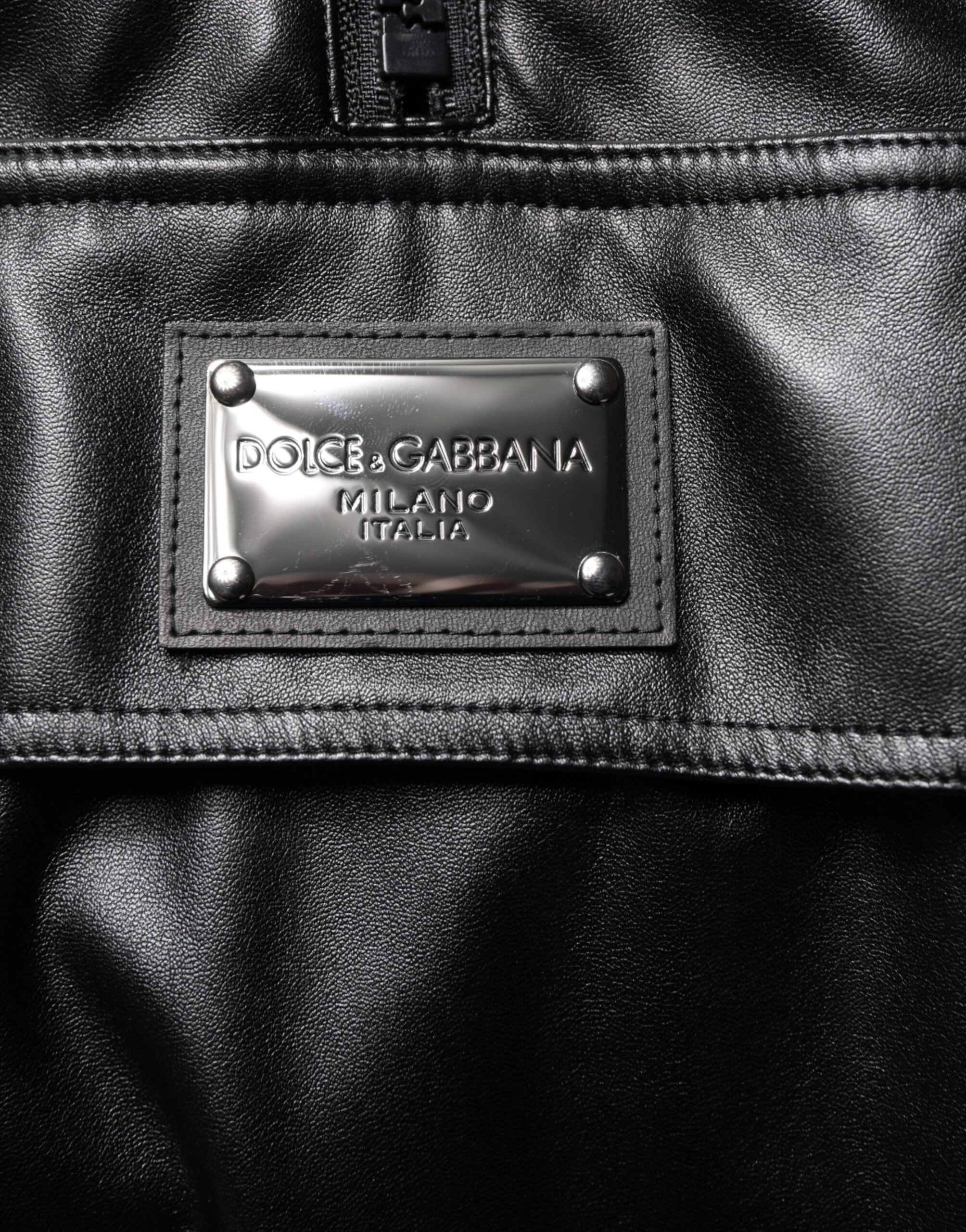 Schwarze Bomberjacke mit Logo-Plakette aus Polyester