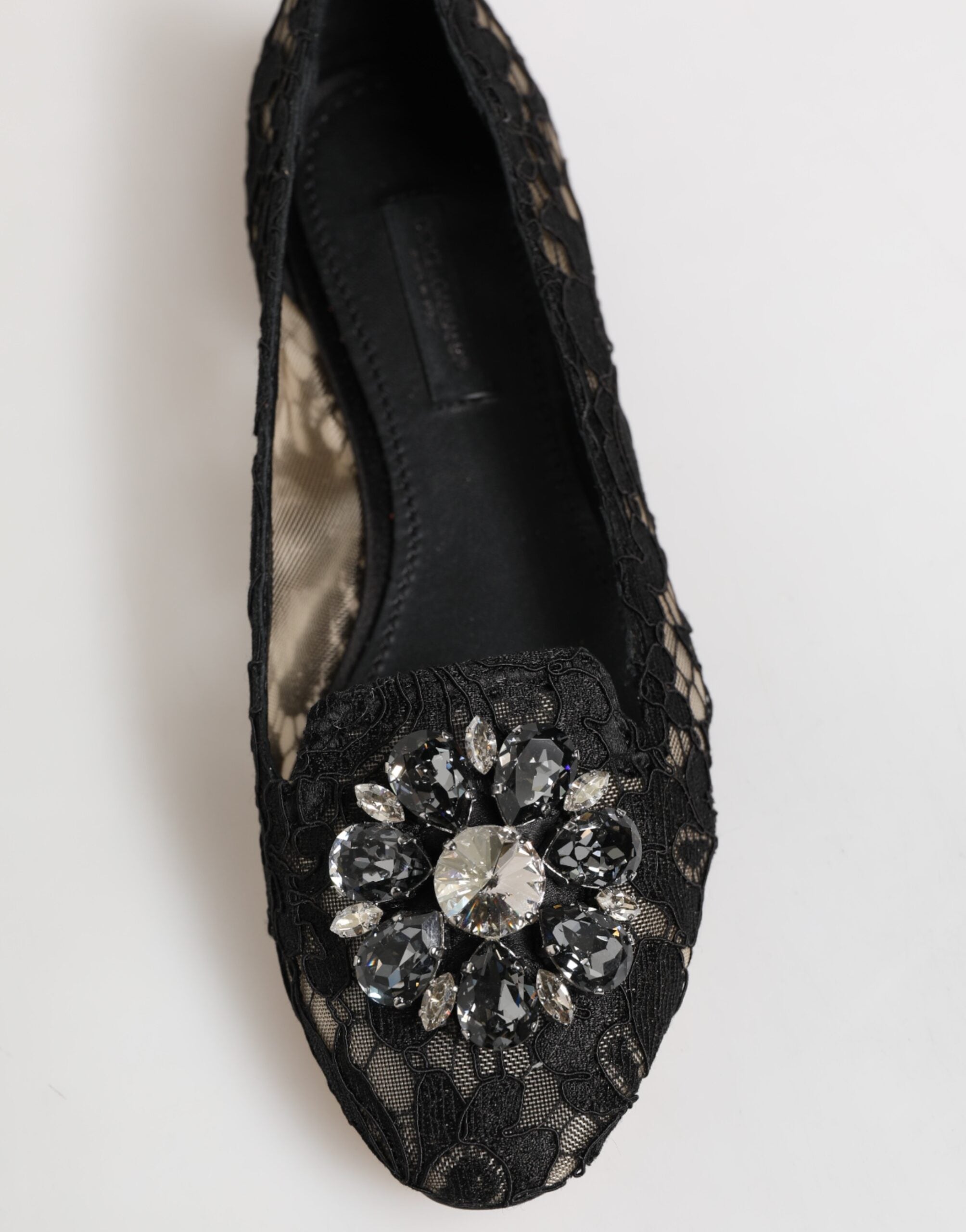 Schwarze Taormina-Spitzenkristall-Ballerinas