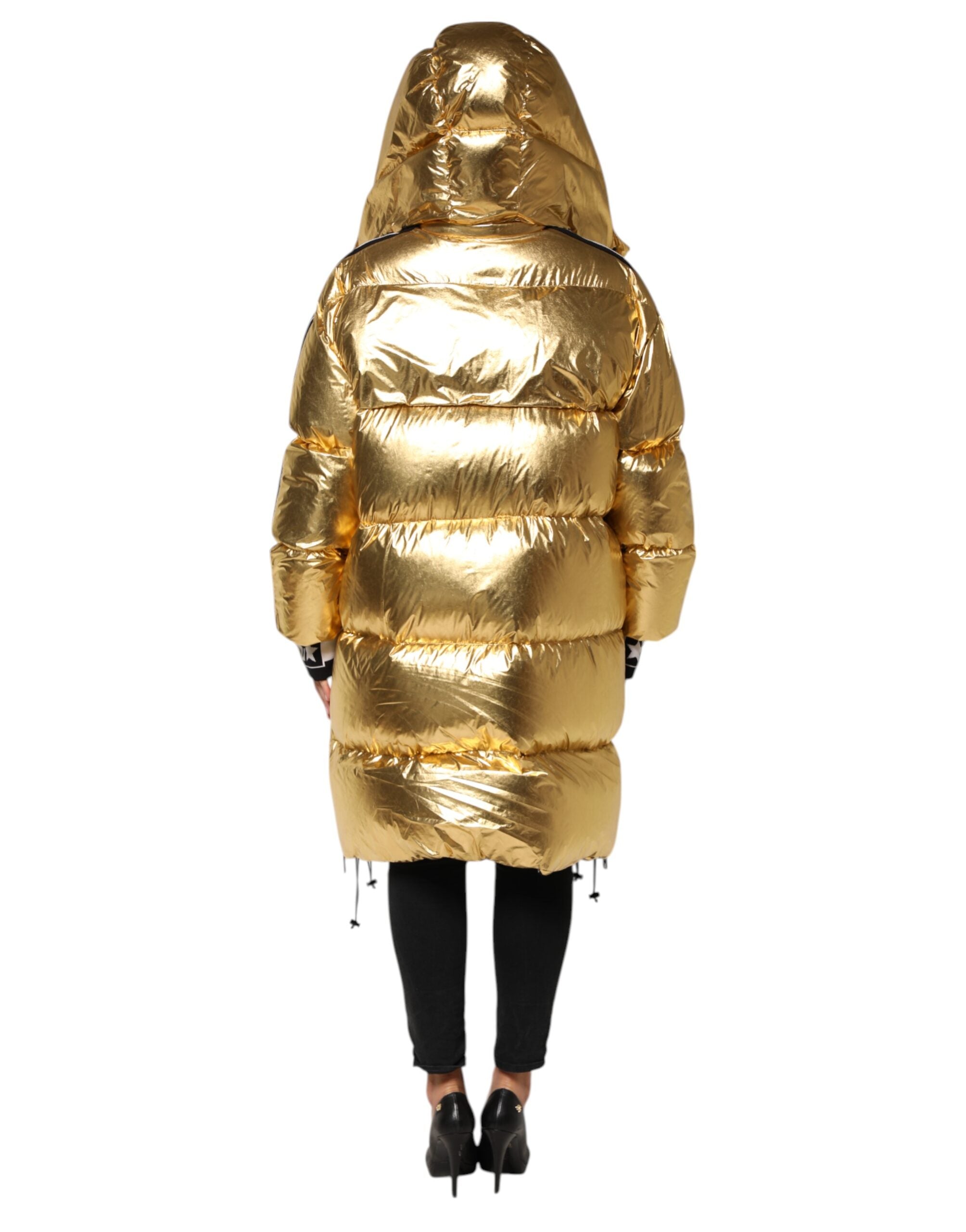 Goldener gesteppter Daunenjacke mit Kapuze und durchgehendem Reißverschluss