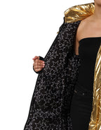 Goldener gesteppter Daunenjacke mit Kapuze und durchgehendem Reißverschluss