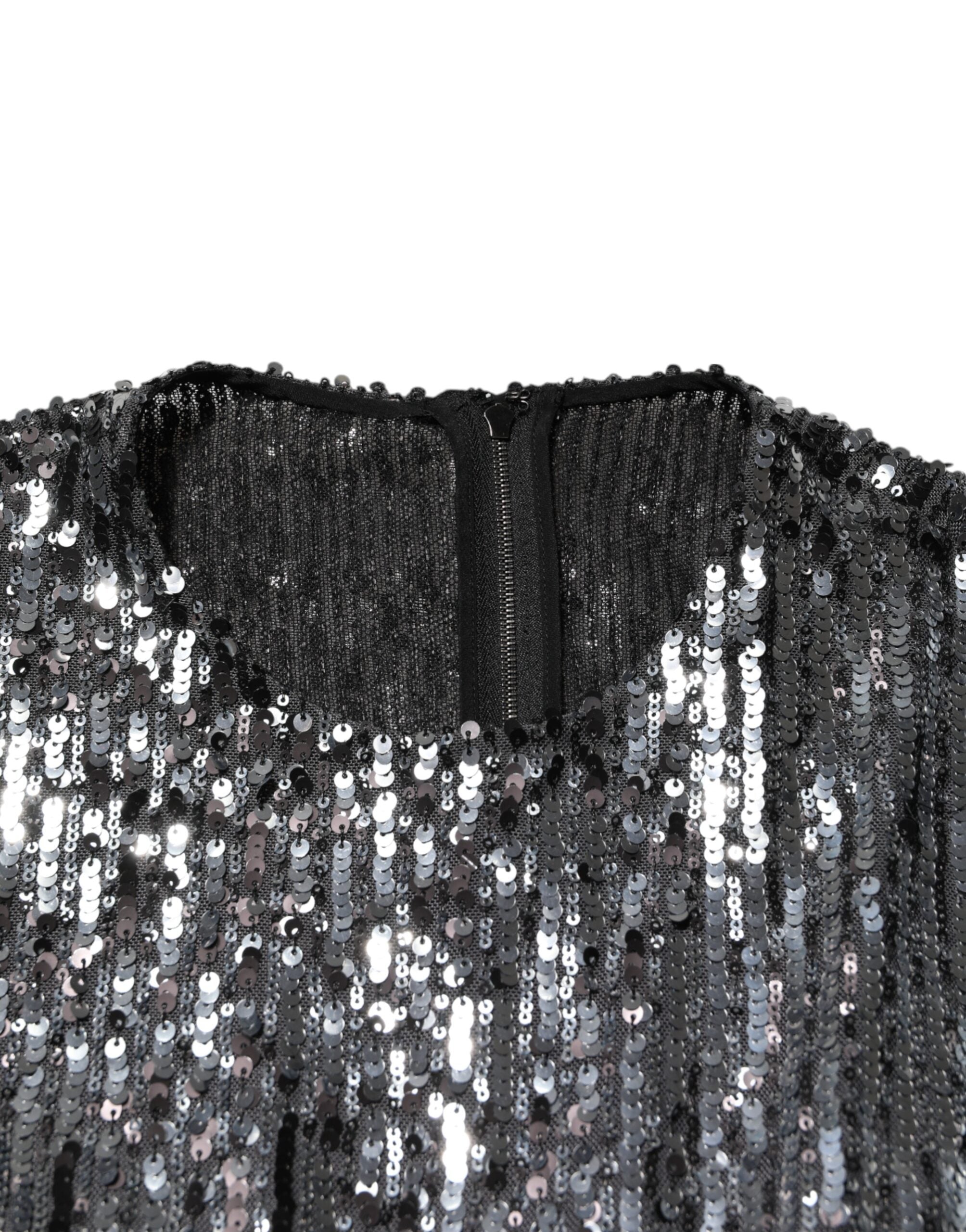 Schwarzes, knielanges A-Linien-Kleid mit langen Ärmeln und Pailletten