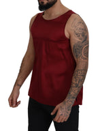 Rotes, ärmelloses Seiden-T-Shirt mit Rundhalsausschnitt