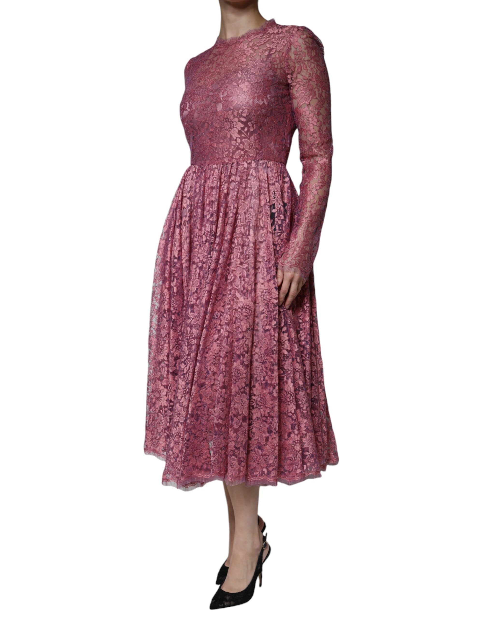 Rosa geblümtes Midikleid aus Spitze mit langen Ärmeln