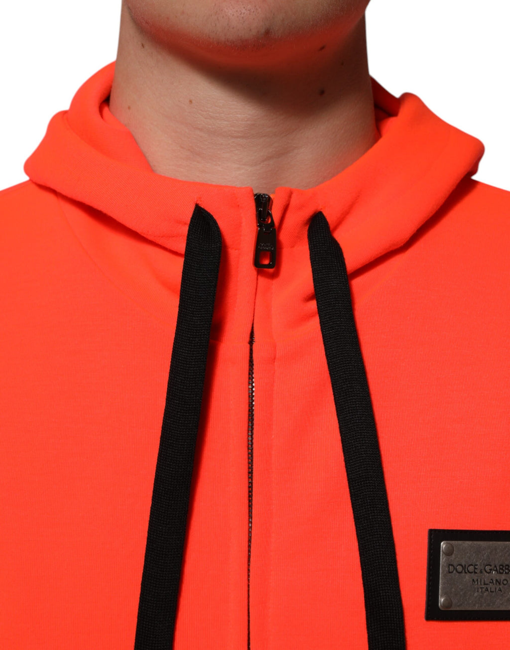 Rot leuchtender Kapuzenpullover mit Logo-Patch aus Polyester