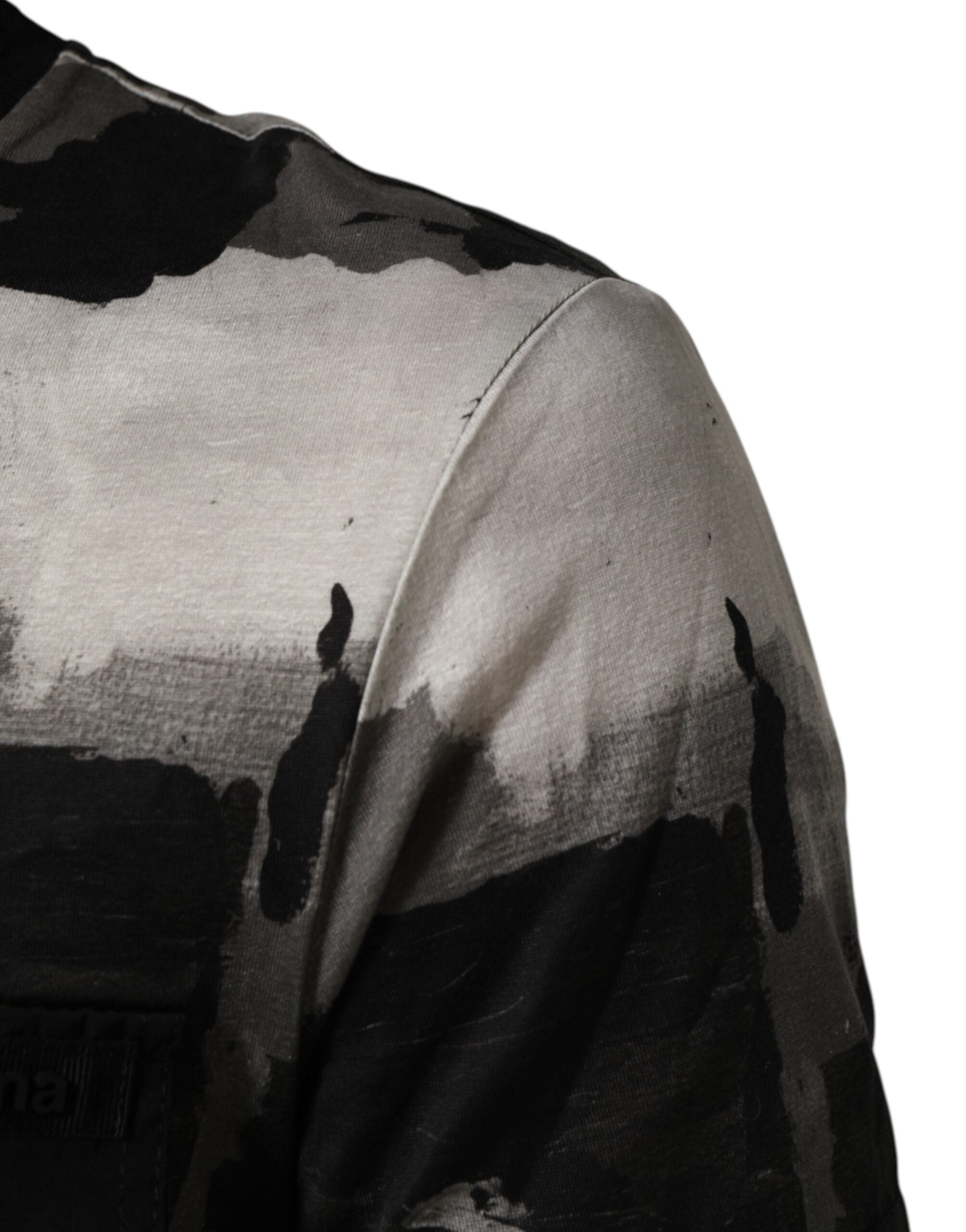 Herren-T-Shirt mit kurzen Ärmeln und mehrfarbigem Tarnmuster