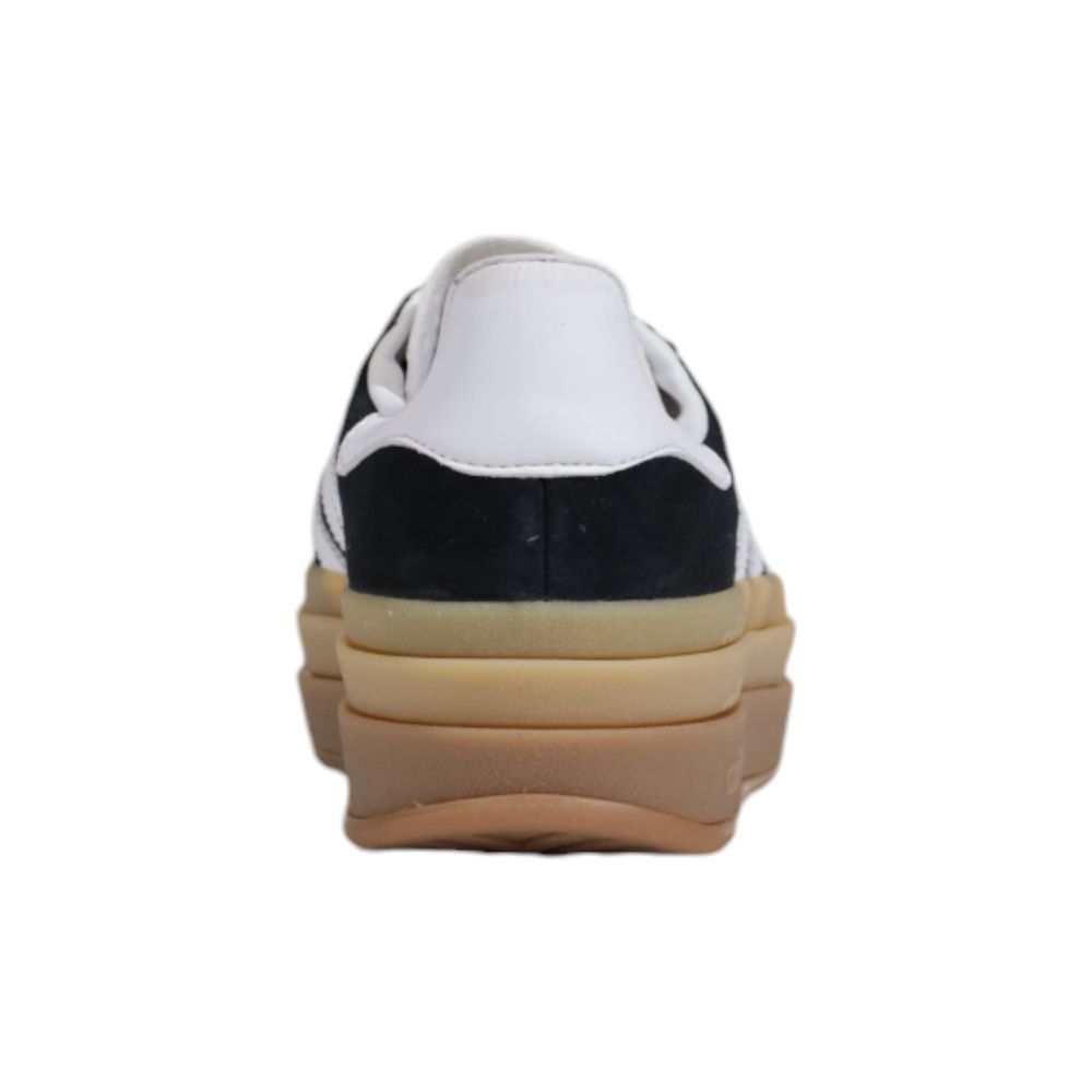 Sneakers aus schwarzem Wildleder, niedrig geschnitten