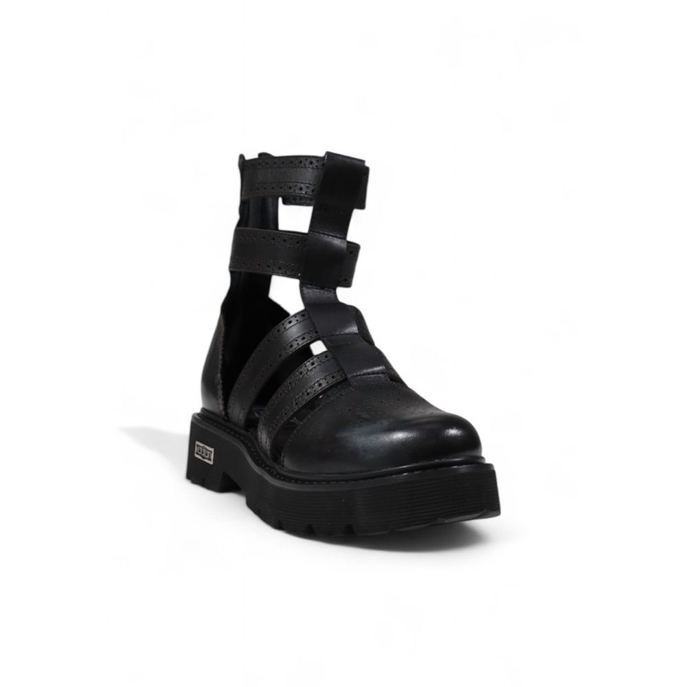 Sandali in pelle nera