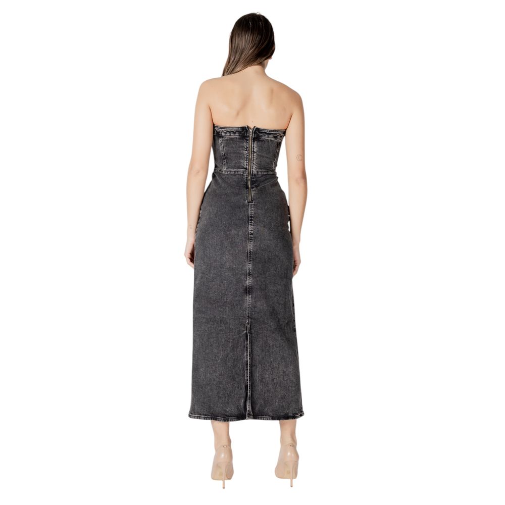 Schwarzes Midikleid aus Baumwolle