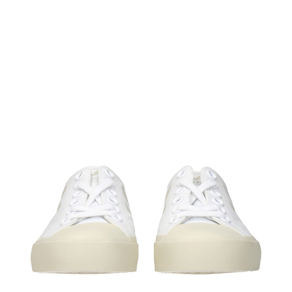 Weiße niedrige Sneakers aus Stoff