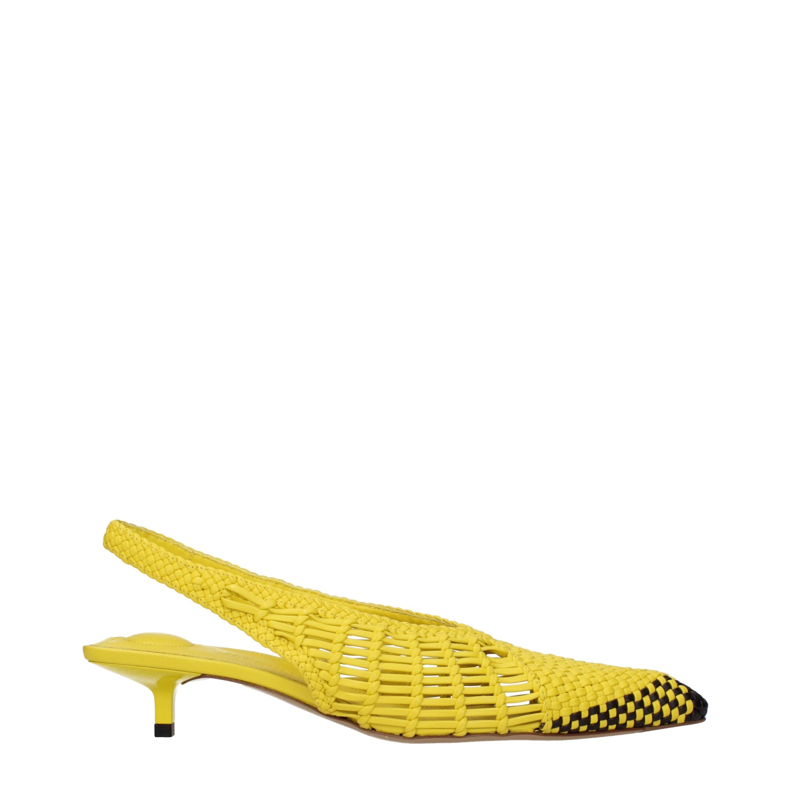 Gelbe flache Ledersandalen