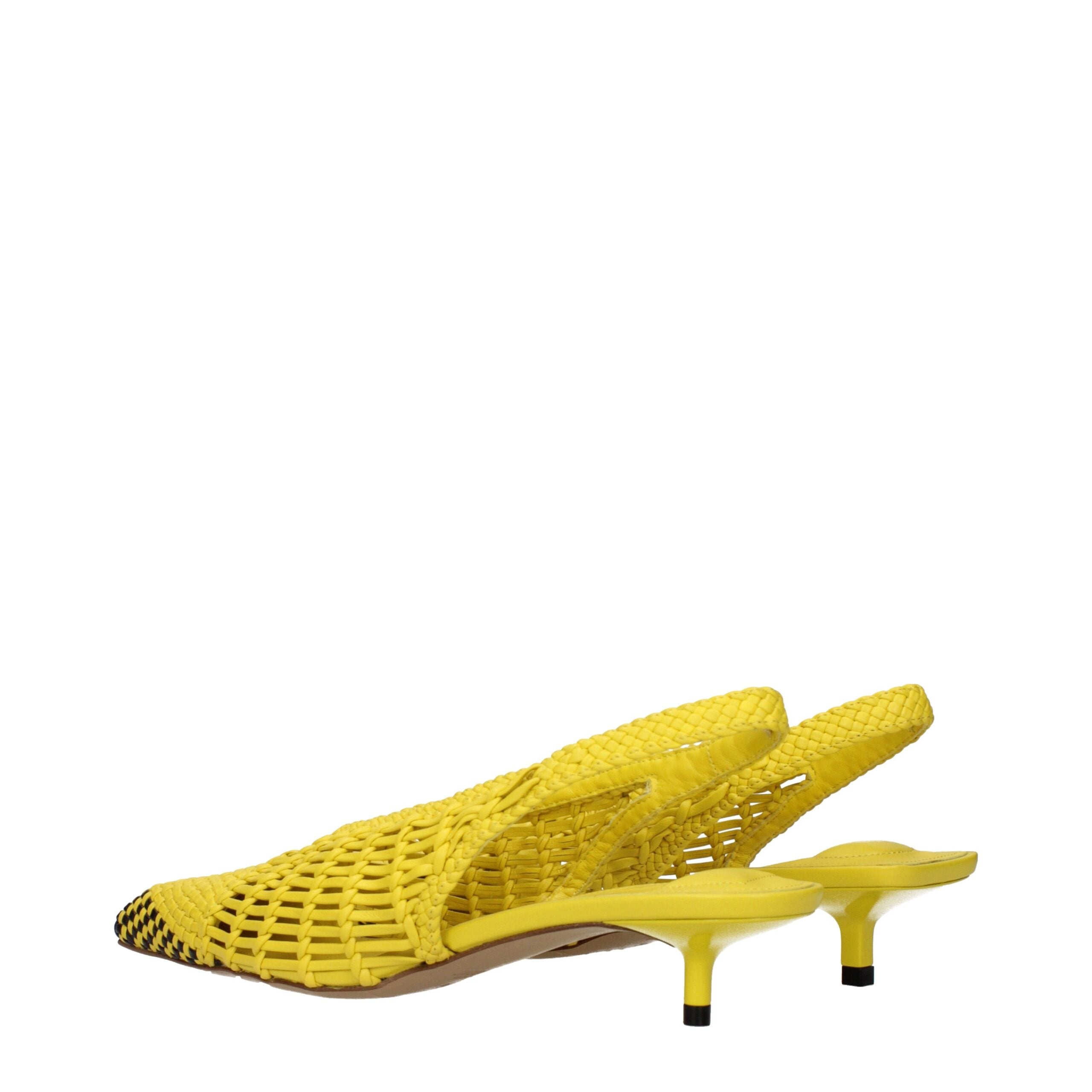 Gelbe flache Ledersandalen