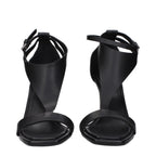 Schwarze Leder-Riemchensandaletten mit Stilettoabsatz