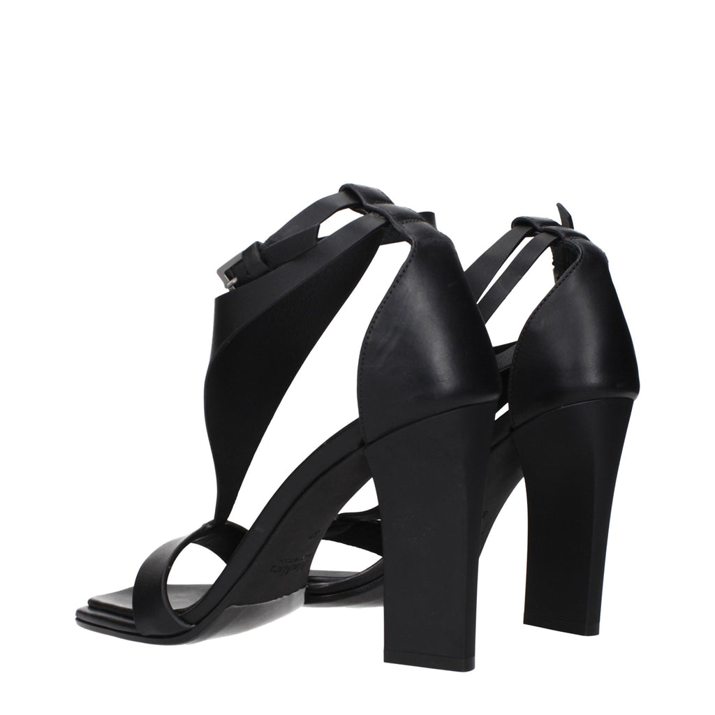 Schwarze Leder-Riemchensandaletten mit Stilettoabsatz