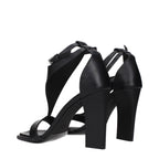 Schwarze Leder-Riemchensandaletten mit Stilettoabsatz