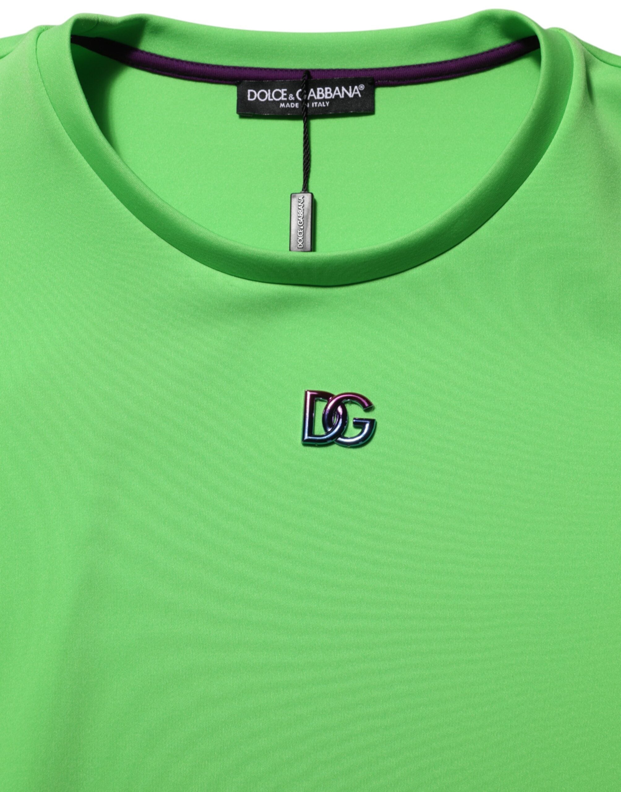 Grünes T-Shirt mit Rundhalsausschnitt und kurzen Ärmeln, mit Logo