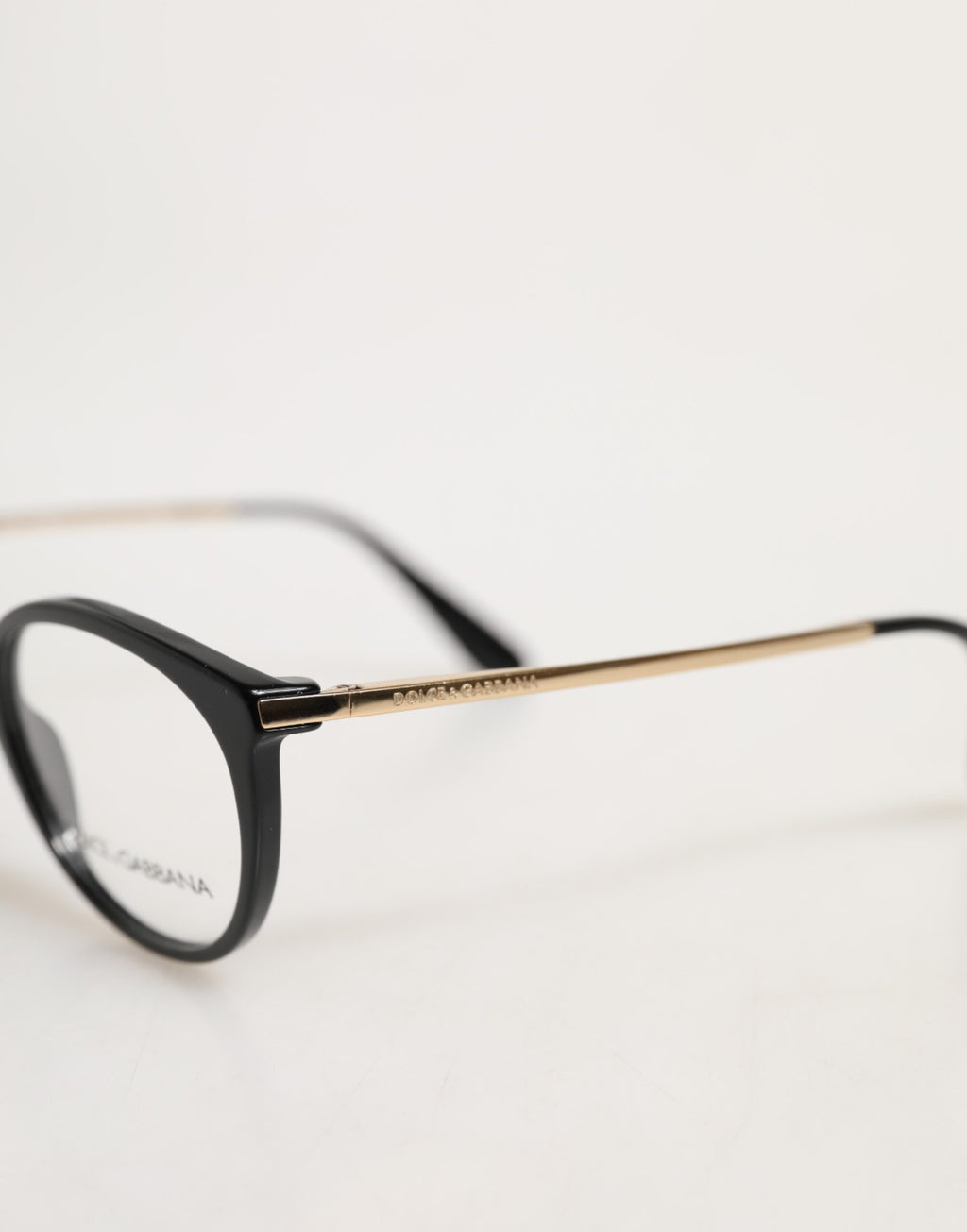 Occhiali da lettura con montatura cat-eye in acetato nero