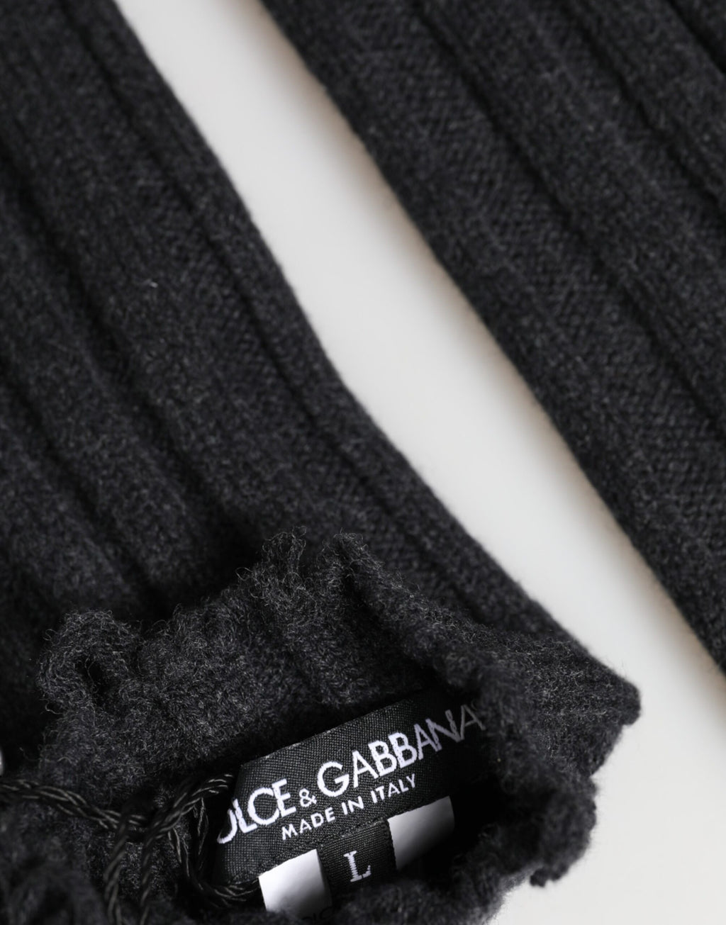 Schwarze fingerlose Handschuhe aus Merinowolle