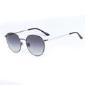 Sonnenbrille aus grauem Titan