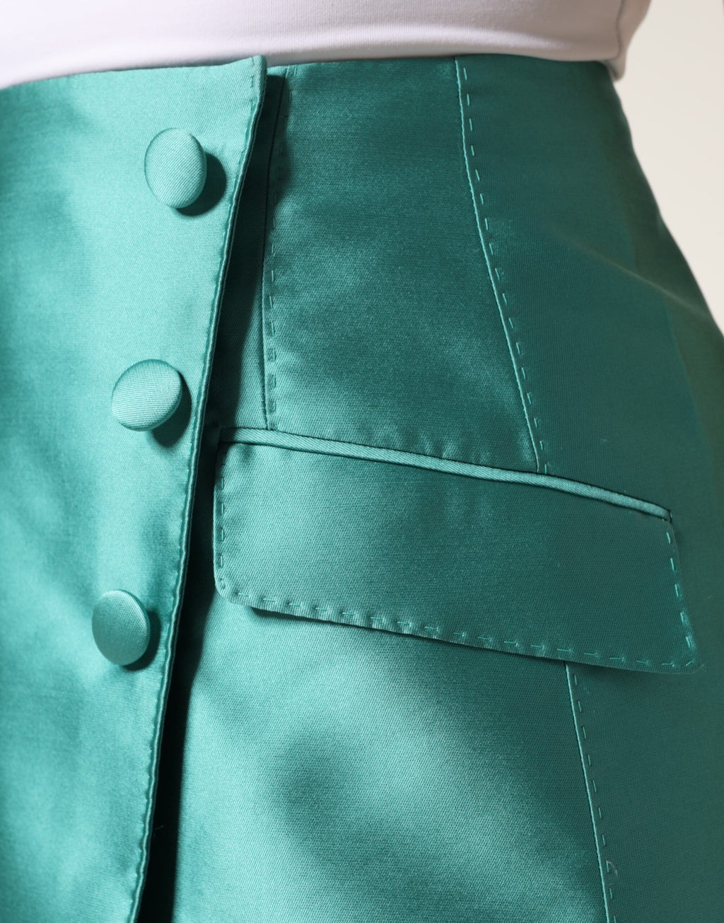 Gonna corta a vita alta con bottoni verde poliestere
