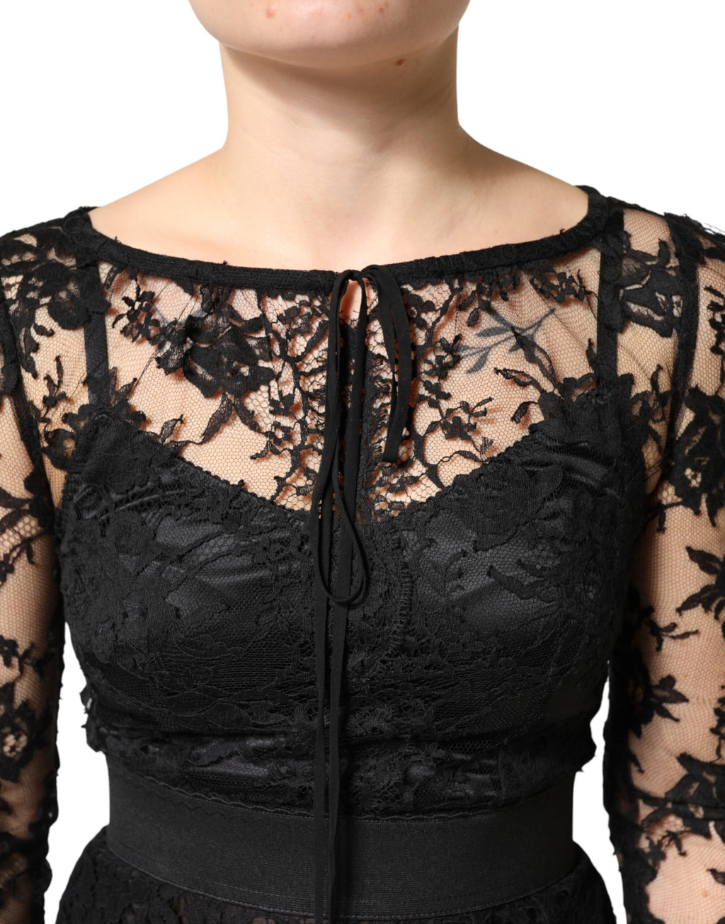 Schwarzes Midi-Bleistiftkleid aus Baumwolle mit Spitzeneinsätzen