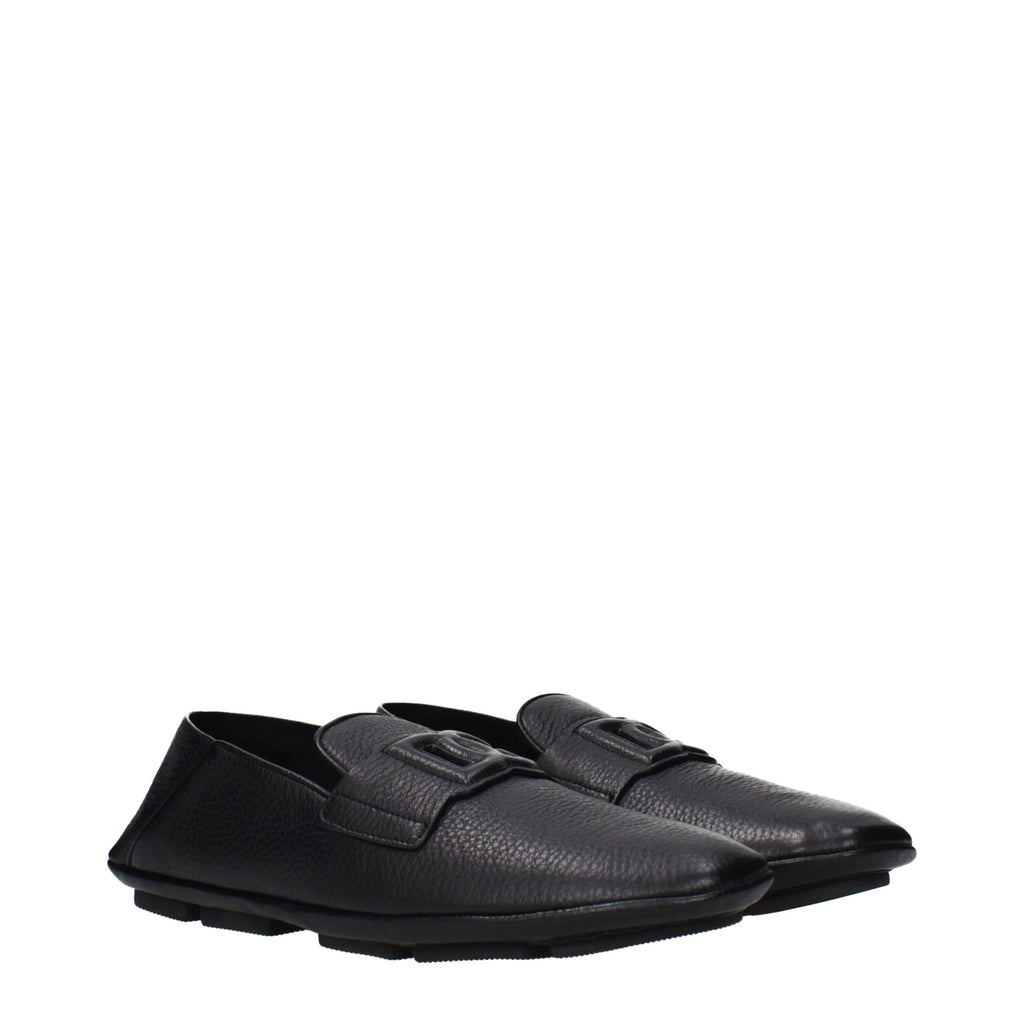 Schwarze Slip-On-Loafer aus Leder