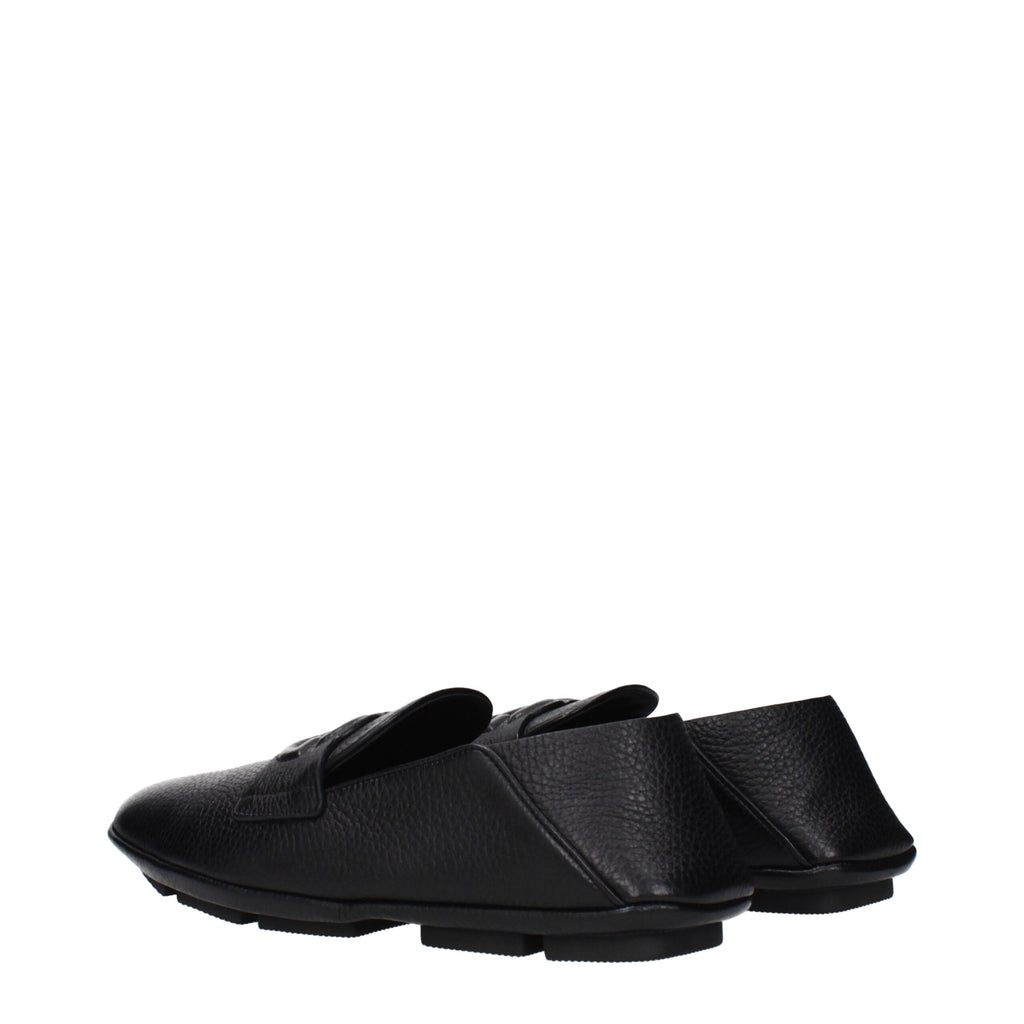 Schwarze Slip-On-Loafer aus Leder