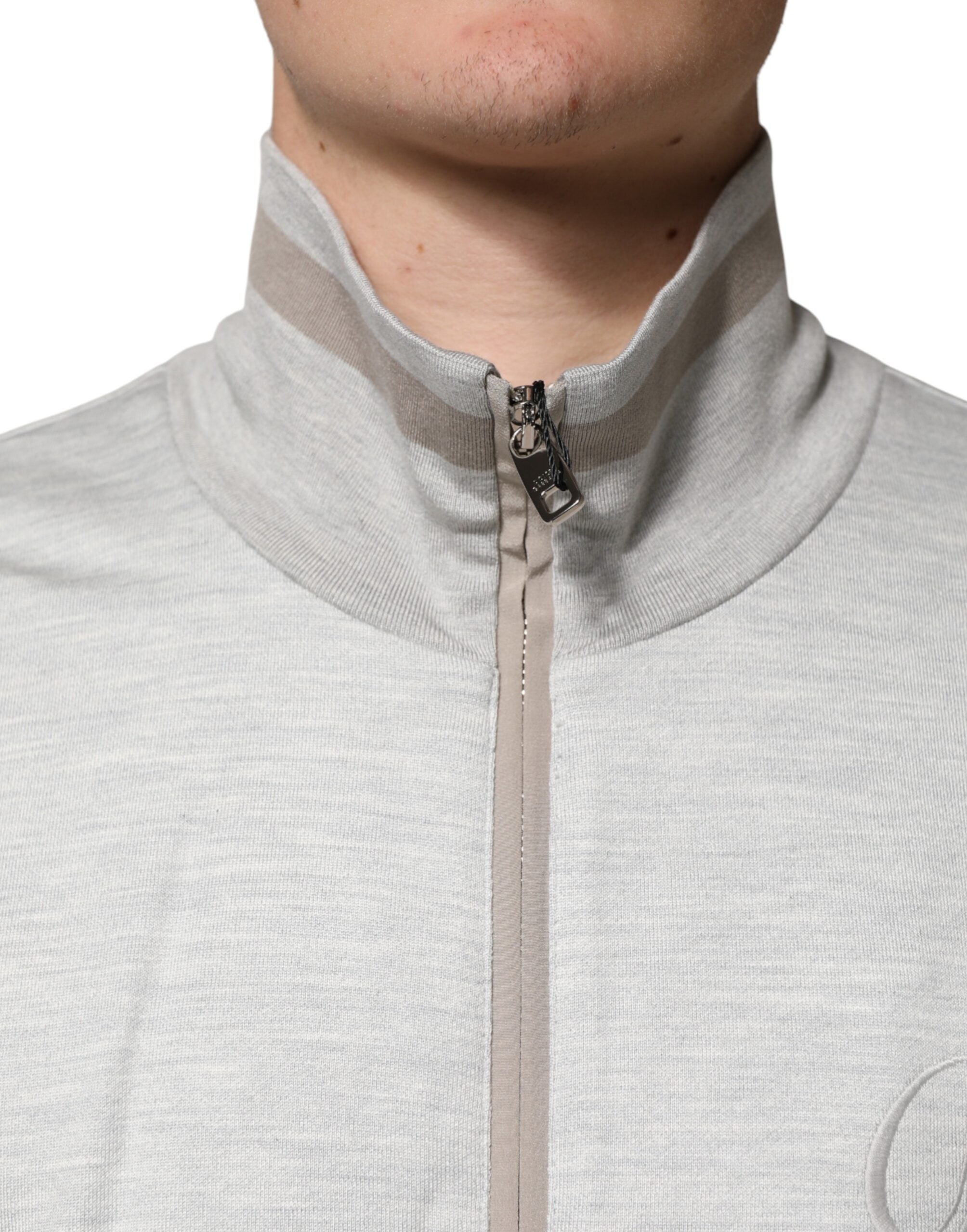 Hellgraue Baumwoll-Strickjacke mit Reißverschluss