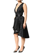 Schwarzes, ärmelloses 2-teiliges Kleid aus Jacquard mit tiefem V-Ausschnitt