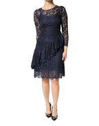 Blaues A-Linien-Kleid mit Rüschen und Knielänge