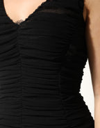 Schwarzes V-Ausschnitt Midikleid mit Raffungen und Spitzenborte