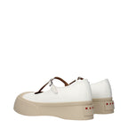 Weiße Slip-On Loafer aus Leder