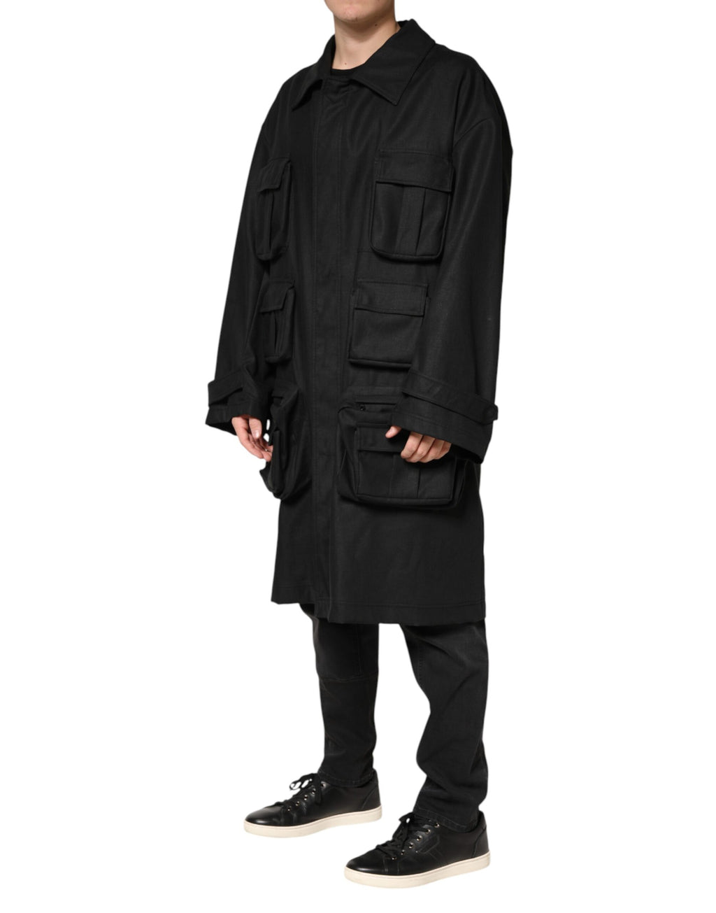 Schwarze Trenchcoat-Jacke mit Kragen und aufgesetzten Taschen