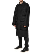 Schwarze Trenchcoat-Jacke mit Kragen und aufgesetzten Taschen